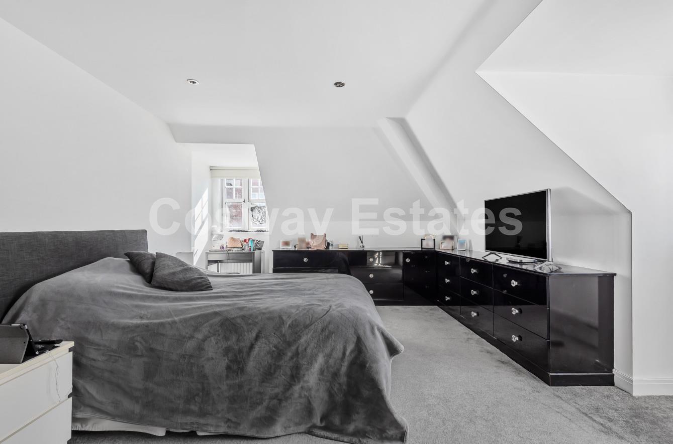 Kingsbridge Drive, London